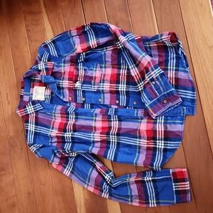 Abercrombie & Fitch button up plaid shirt